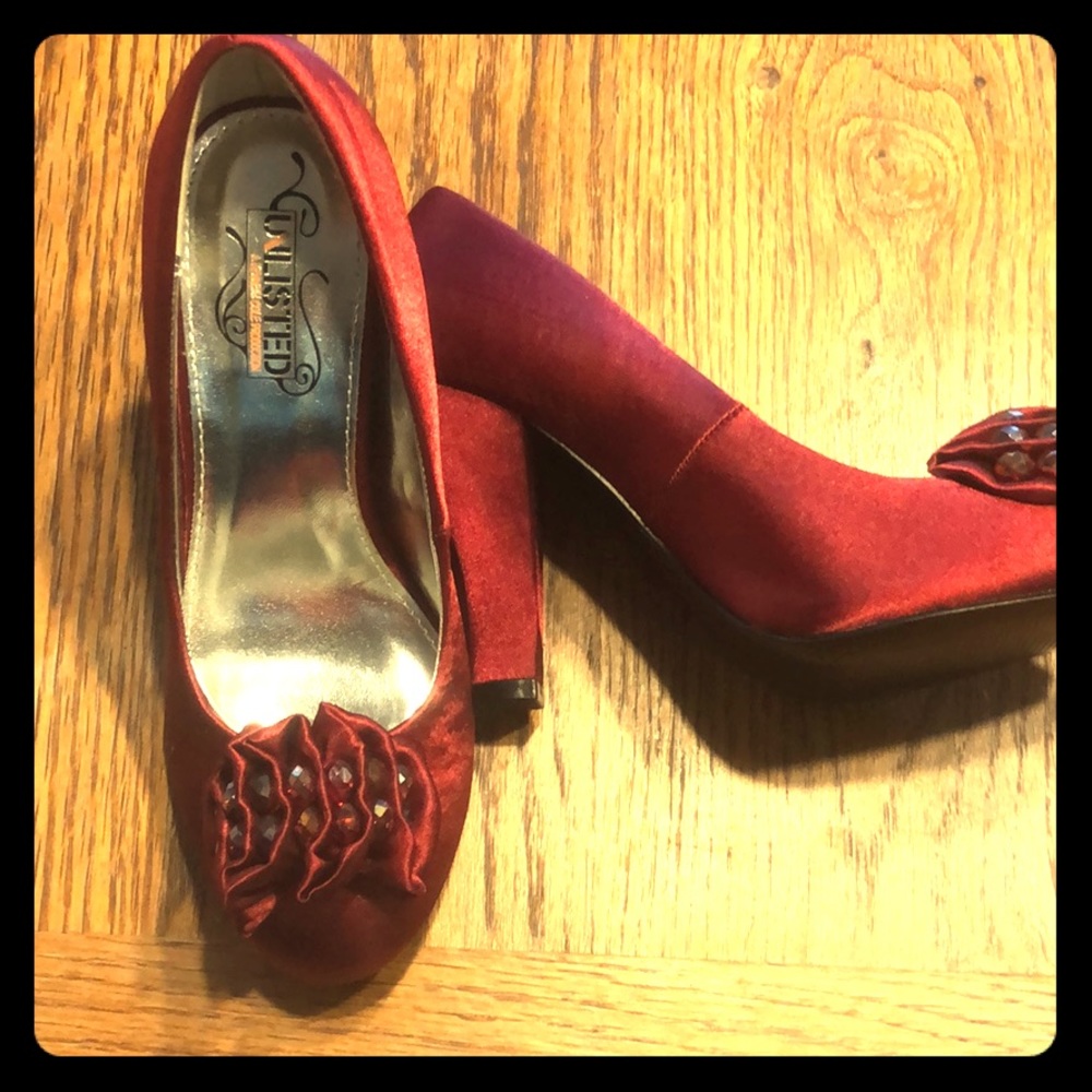 Size 5 red heels